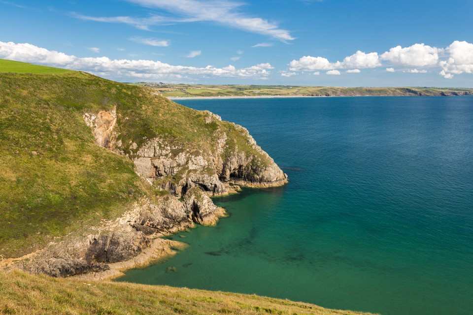 36 Point East Of Porthmynawdd 01 (2)