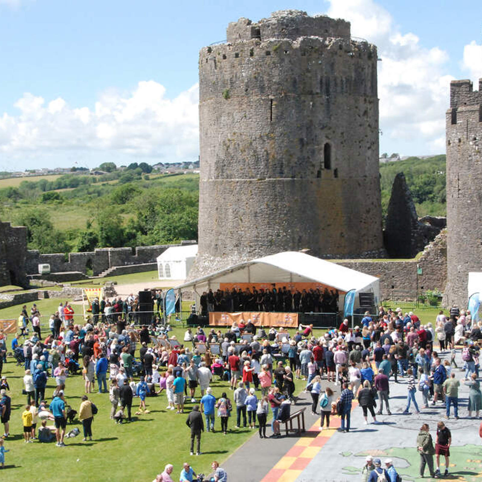 pembroke-castle-lifeboat-festival-16-06-2024-76.jpg