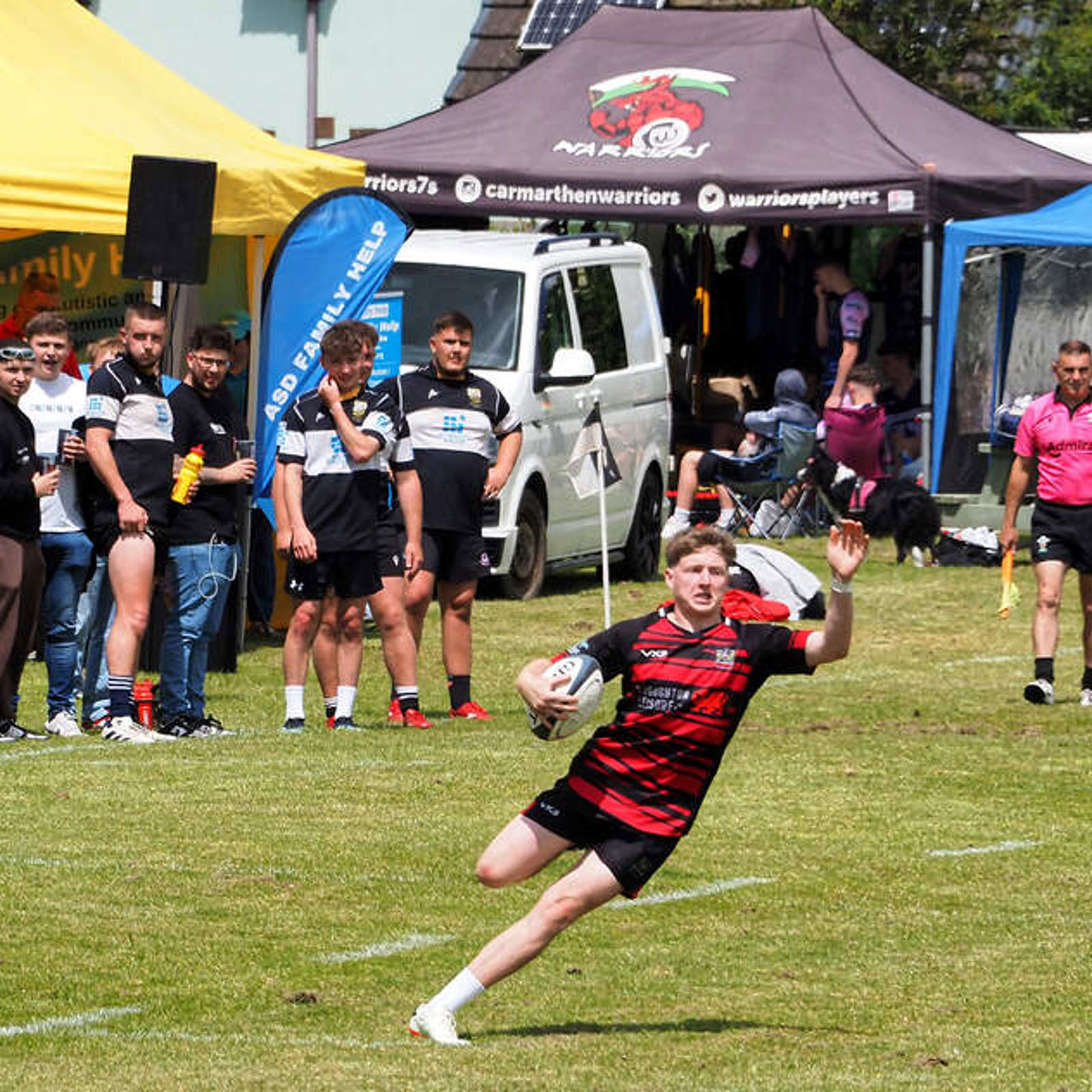 4b2f23fe-0214-4560-9f7b-bf28009de0cf.jpg