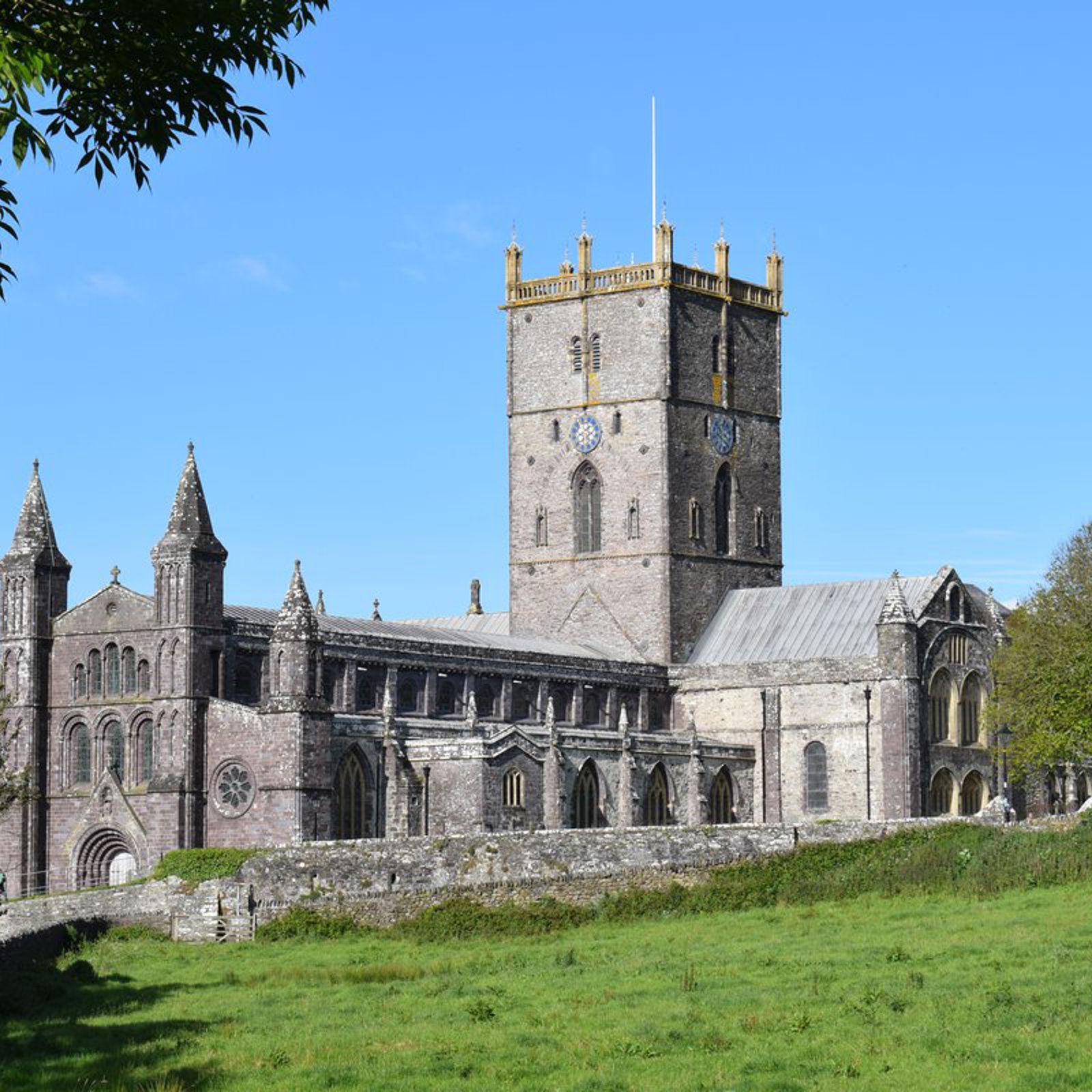 cathedral_ext-width-1200.jpg