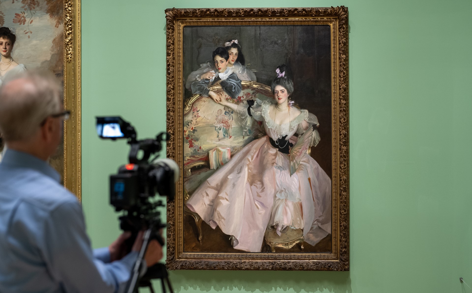 thumbnail_79-filming-sargent-at-tate-david-bickerstaff.jpg