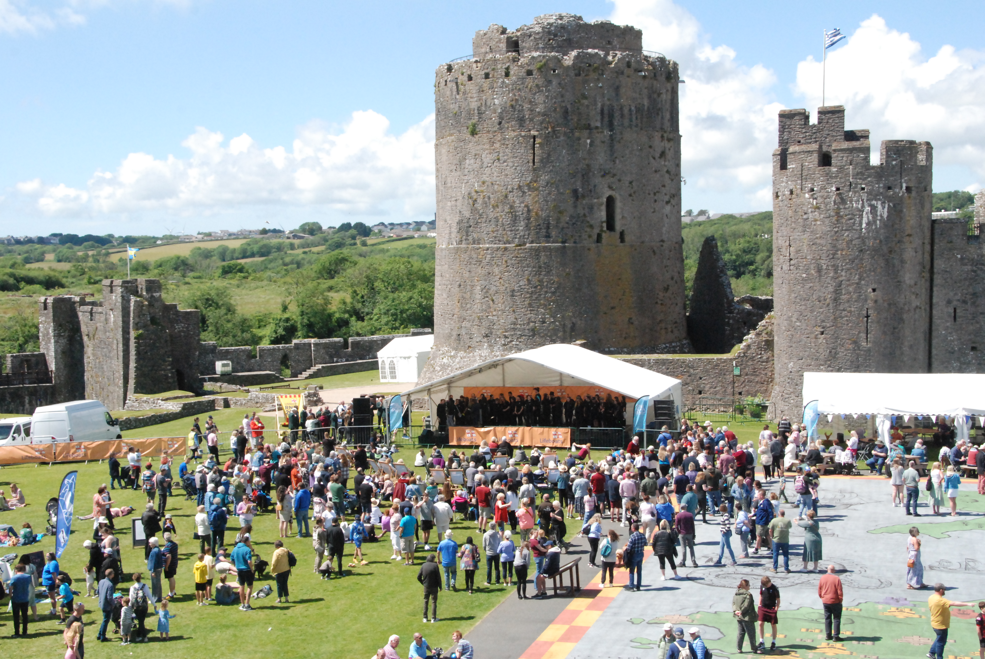Thousands enjoy RNLI Lifeboat Festival at Pembroke Castle marking charity’s 200th anniversary