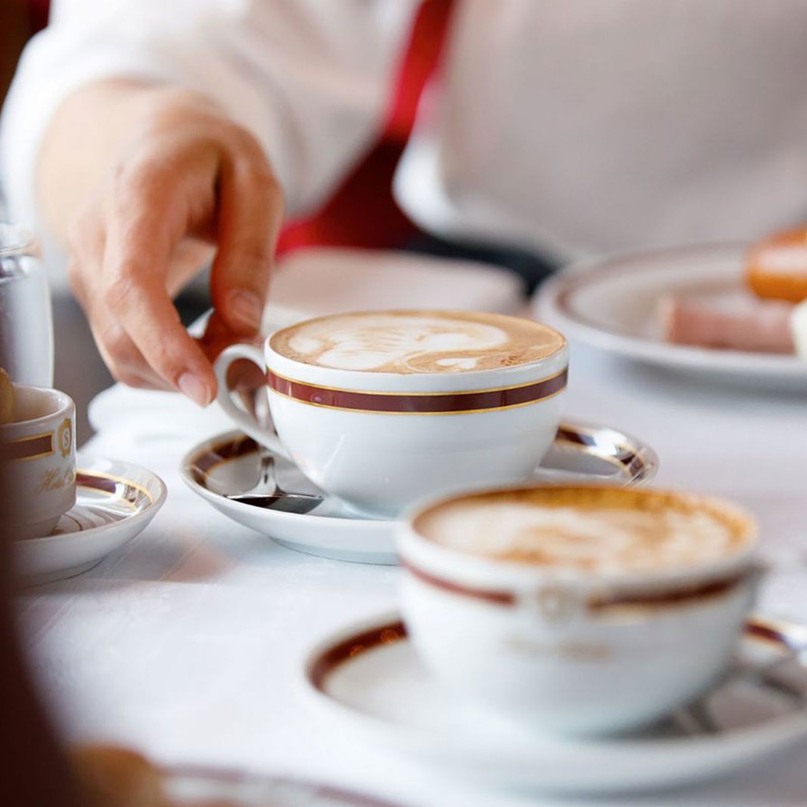 cafes_hotel-sacher-wien-cafe-sacher-iv-c-hotel-sacher_hr_web.jpg