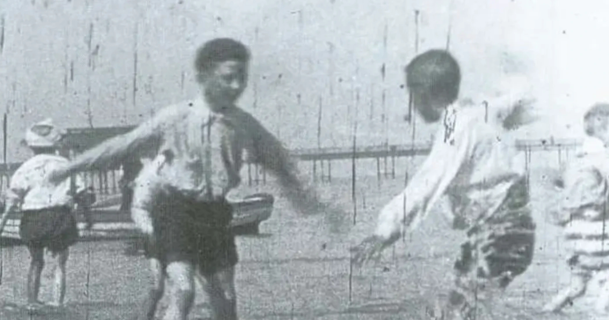 Children On The Beach (1898) Pioneering Film Footage Captured On Rhyl Sands By Arthur Cheetham. (1)