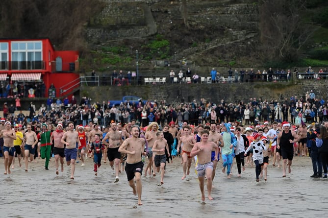 boxing-day-swim-2023-start.jpg