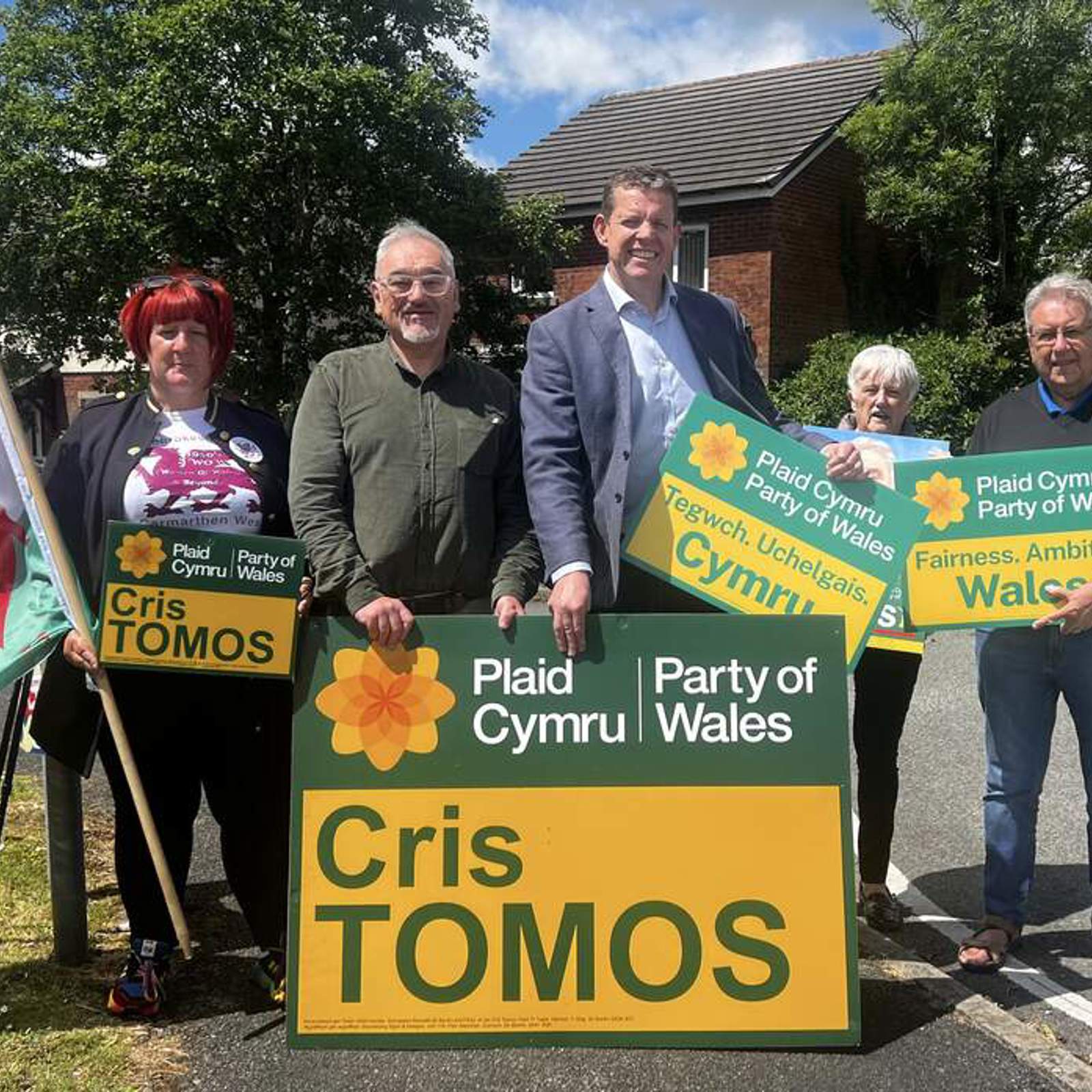 cris-with-run-and-supporters.jpeg