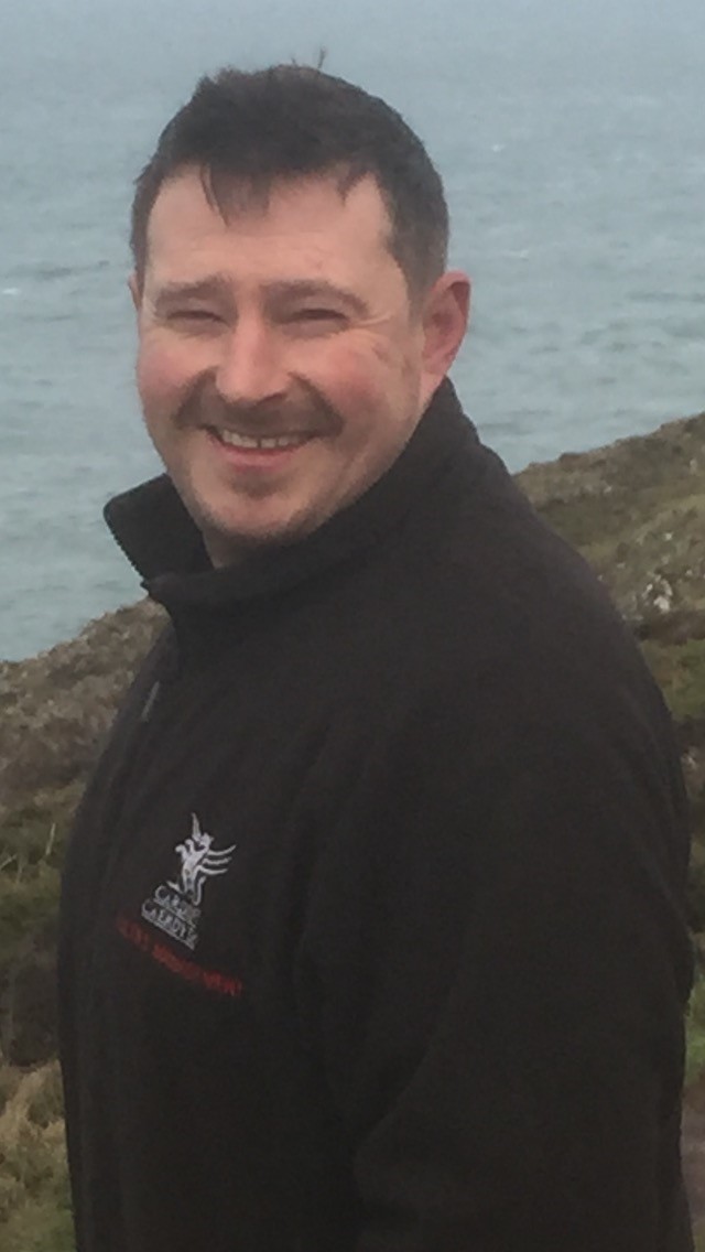 Family's tribute to 'hero' dad who died in beach tragedy