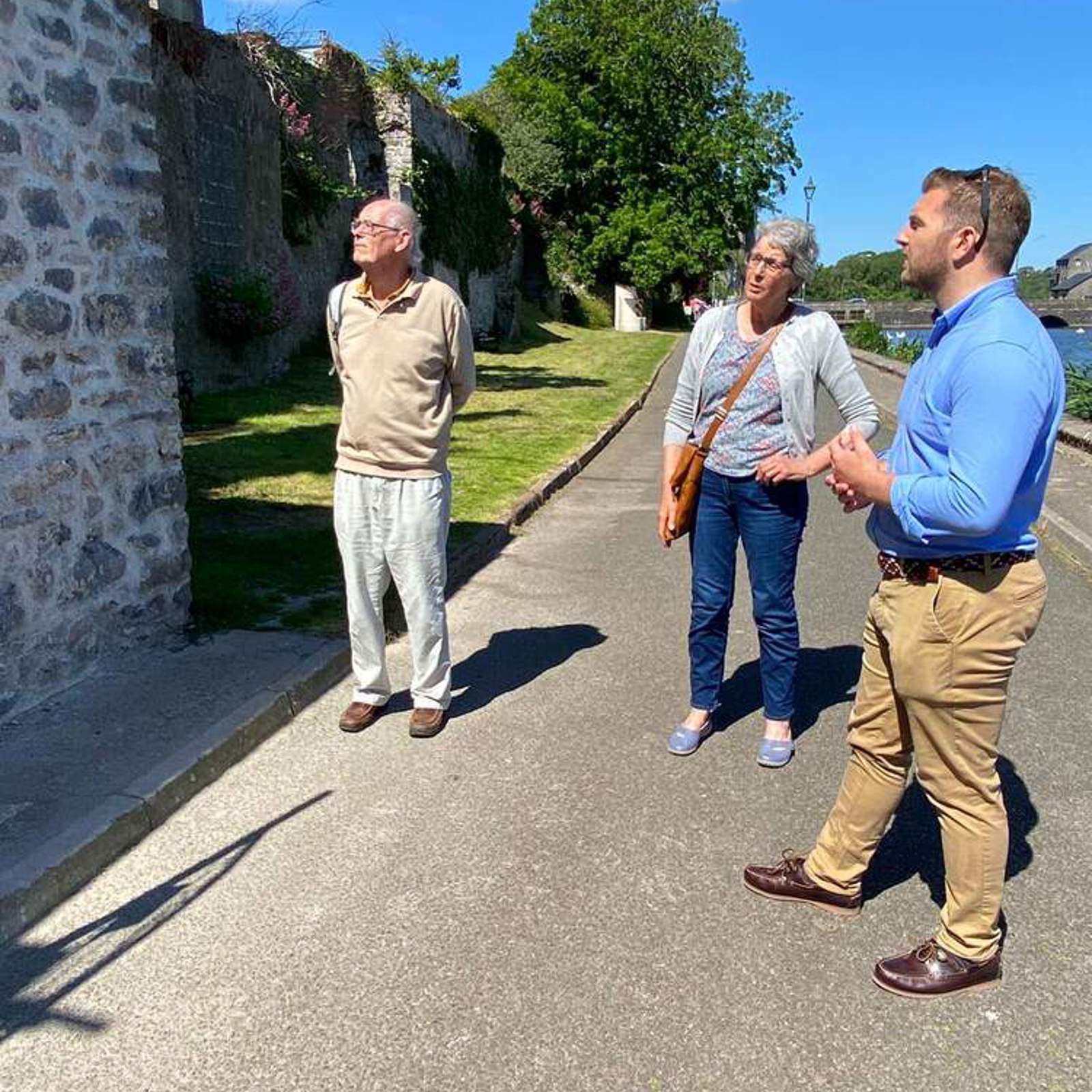 pembroke-town-walls.jpg