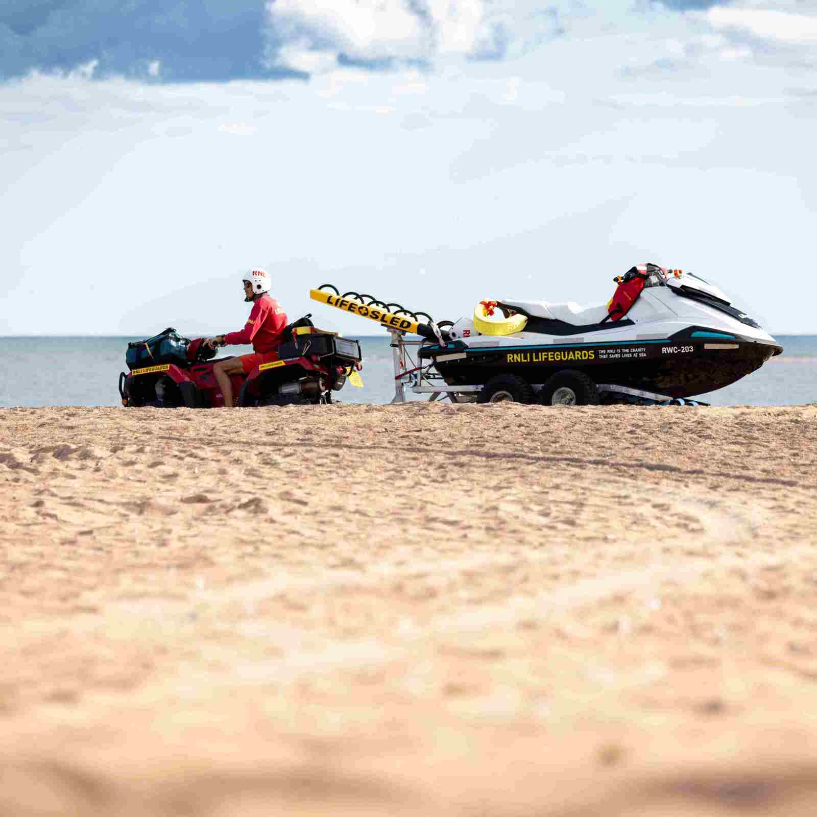 0L0a3475 Credit Rnli Nathan Williams 1