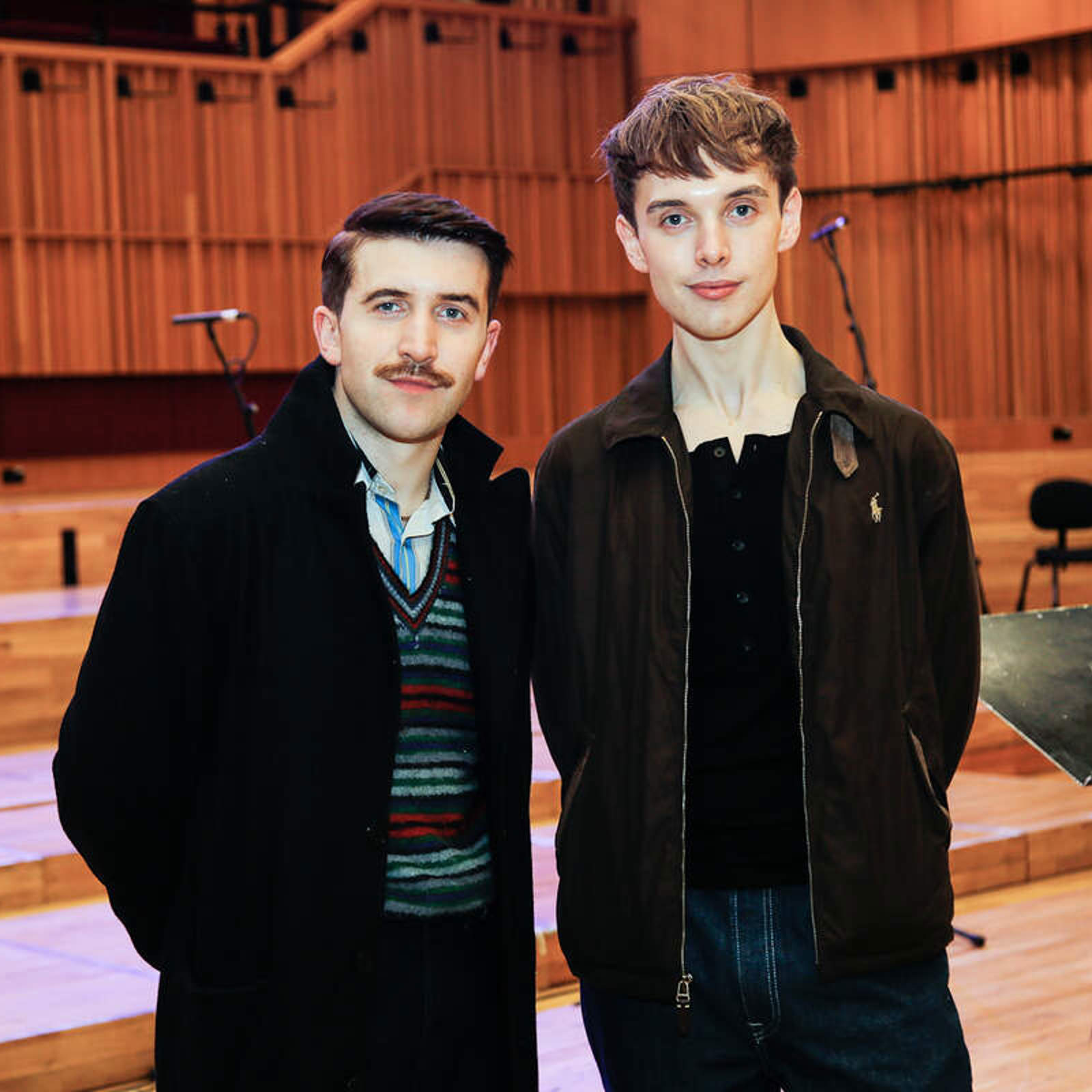 callum-scott-howells-with-dylan-malyn-in-rehearsals-for-ty-hafan-children-s-hospice-at-wales-millennium-centre-dec-1-2024.jpg