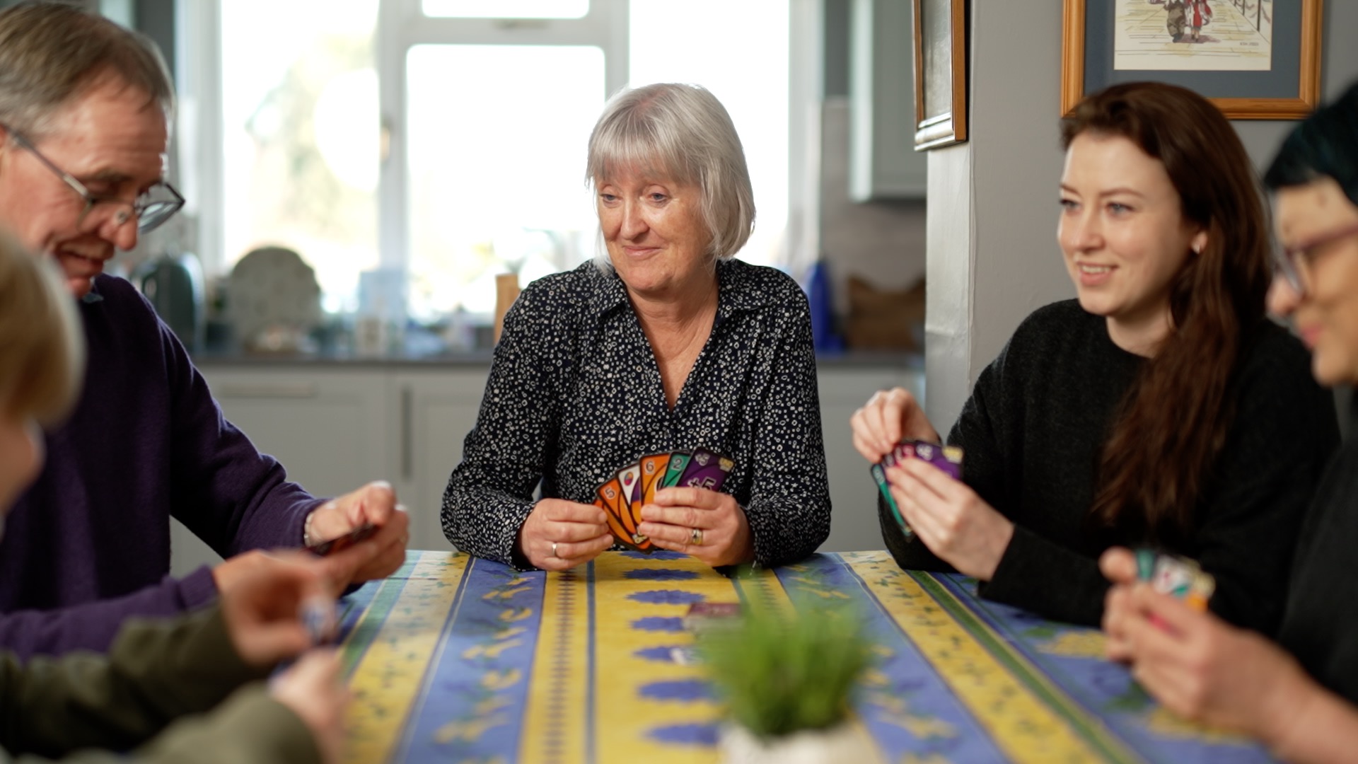 173236-family-uno.jpg