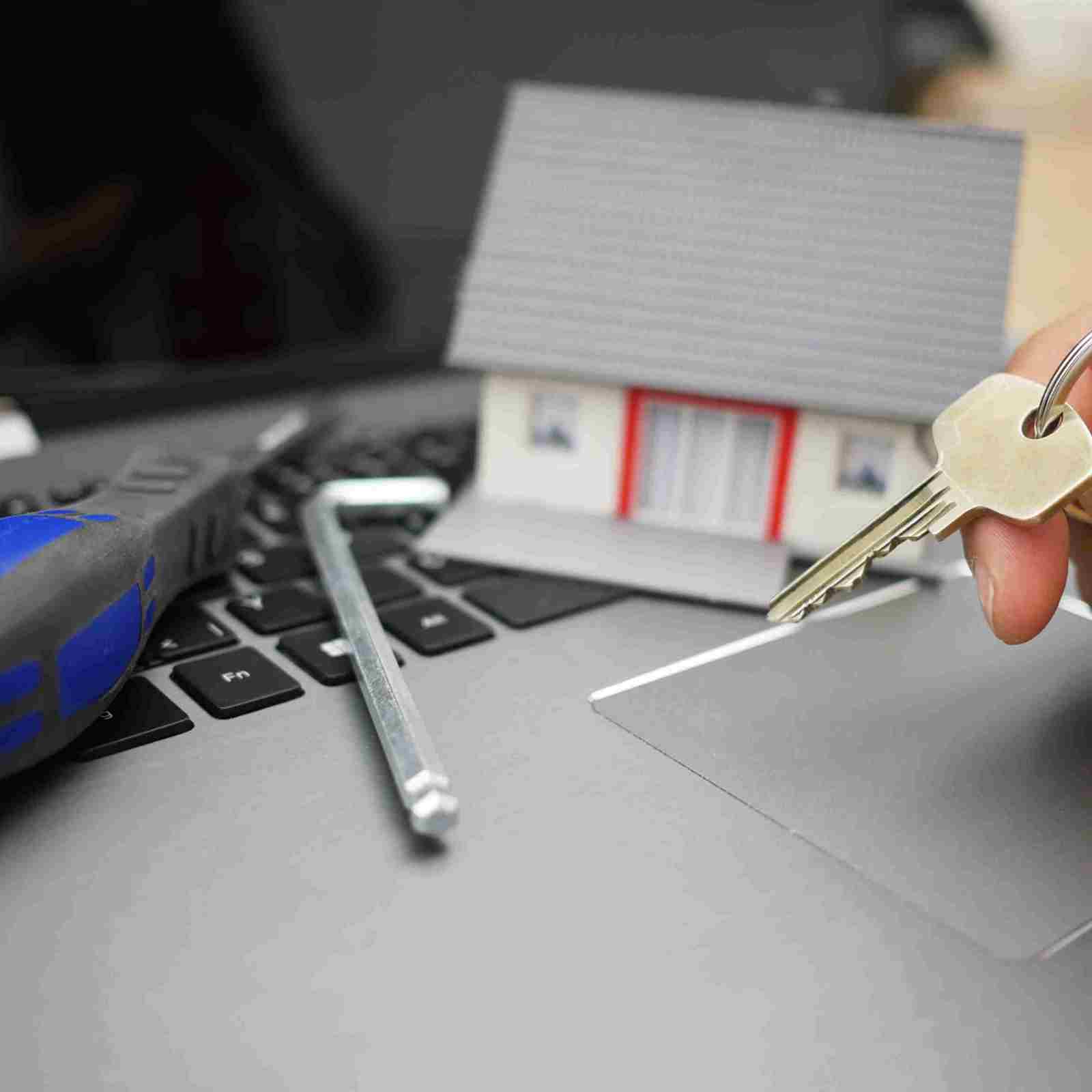 Housekeys
