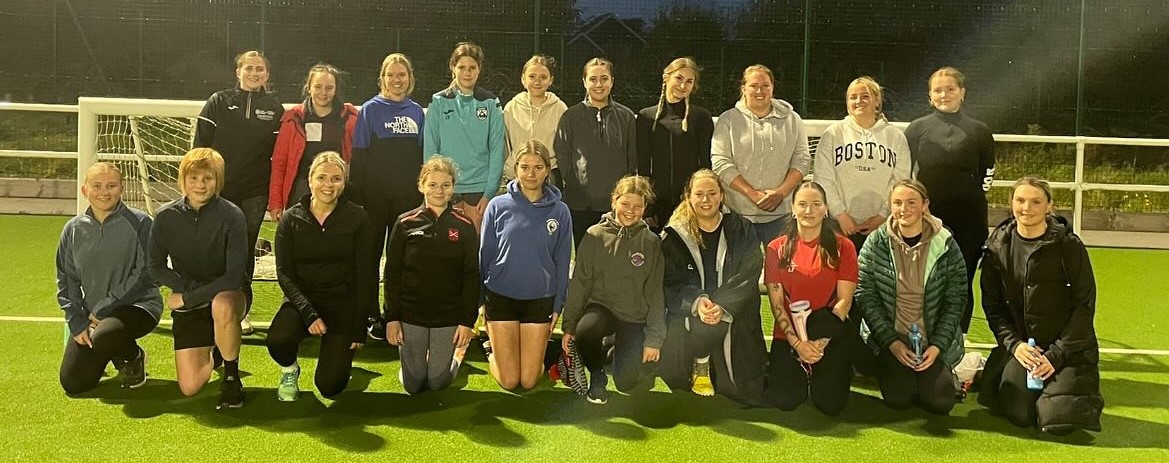 crymych-football-womens-training-squad.jpg
